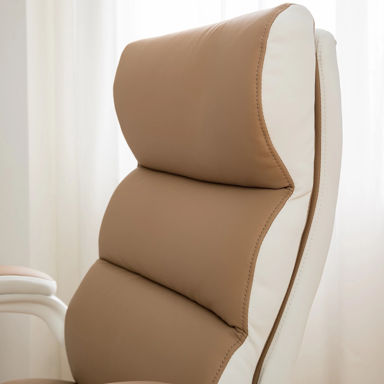 Home24office Fauteuil de direction Loipo II - Imitation cuir - Macchiato / Blanc 15 Home24office Fauteuil de direction Loipo II - Imitation cuir - Macchiato / Blanc – Image 13