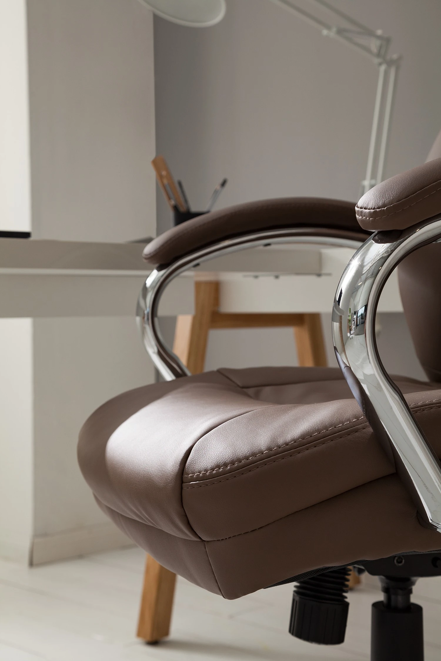 Home24office Fauteuil de direction Director II - Imitation cuir - Cappuccino 13 Home24office Fauteuil de direction Director II - Imitation cuir - Cappuccino – Image 11