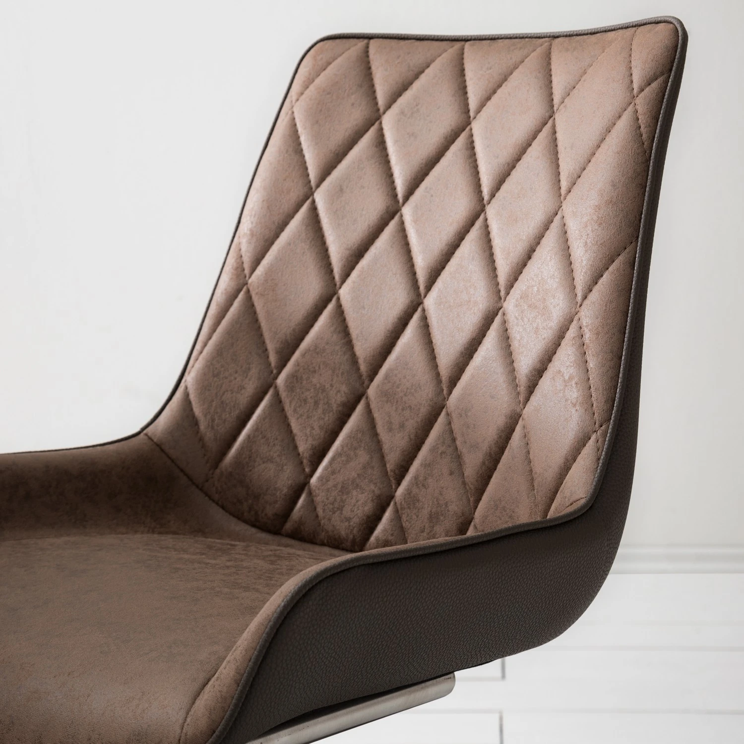 Fredriks Chaises cantilever Saval III (lot de 2) - Imitation cuir / Acier inoxydable - Marron vintage 13 Fredriks Chaises cantilever Saval III (lot de 2) - Imitation cuir / Acier inoxydable - Marron vintage – Image 11