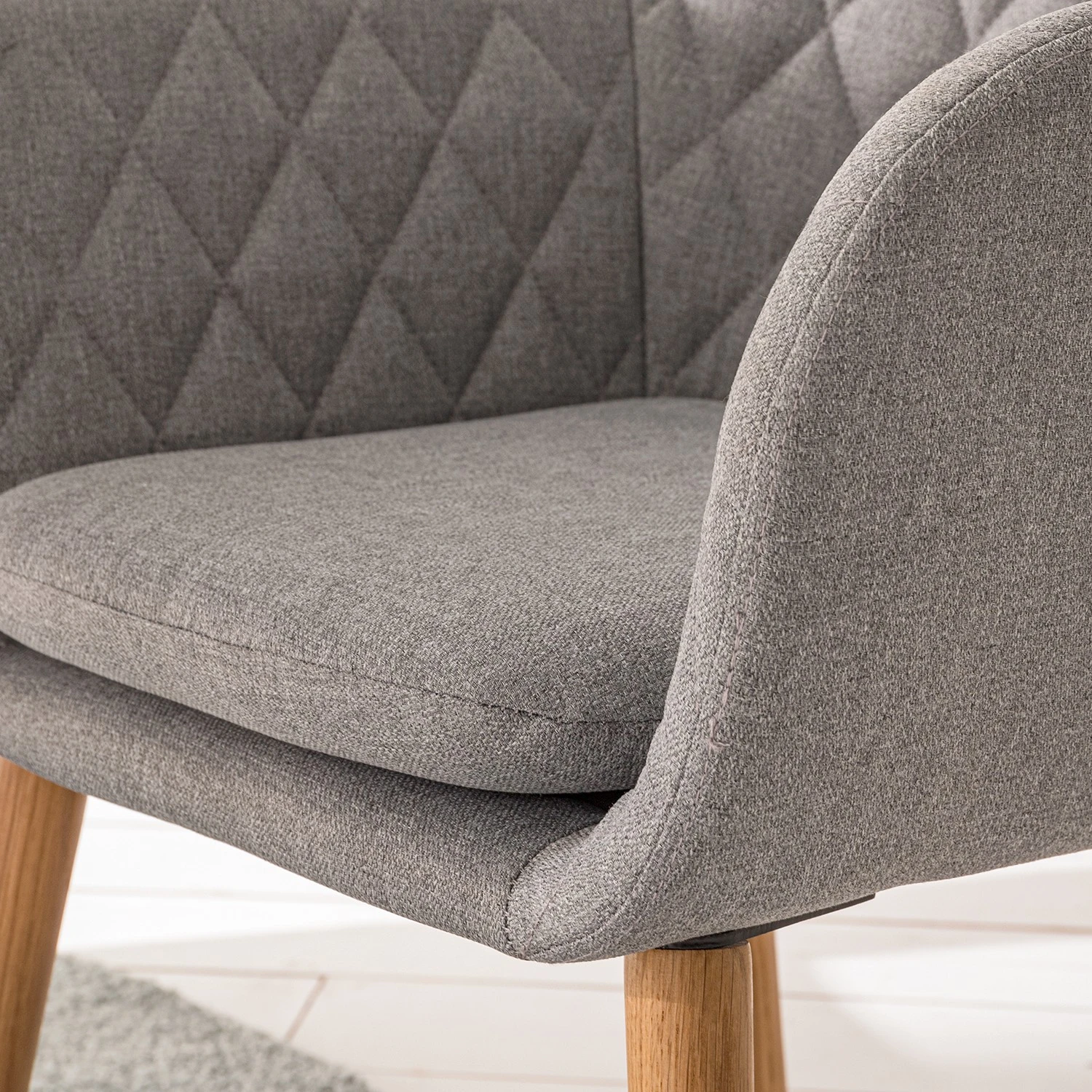 Mørteens Chaise à accoudoirs Amalis - Tissu / Chêne massif - Gris / Chêne 10 Mørteens Chaise à accoudoirs Amalis - Tissu / Chêne massif - Gris / Chêne – Image 8