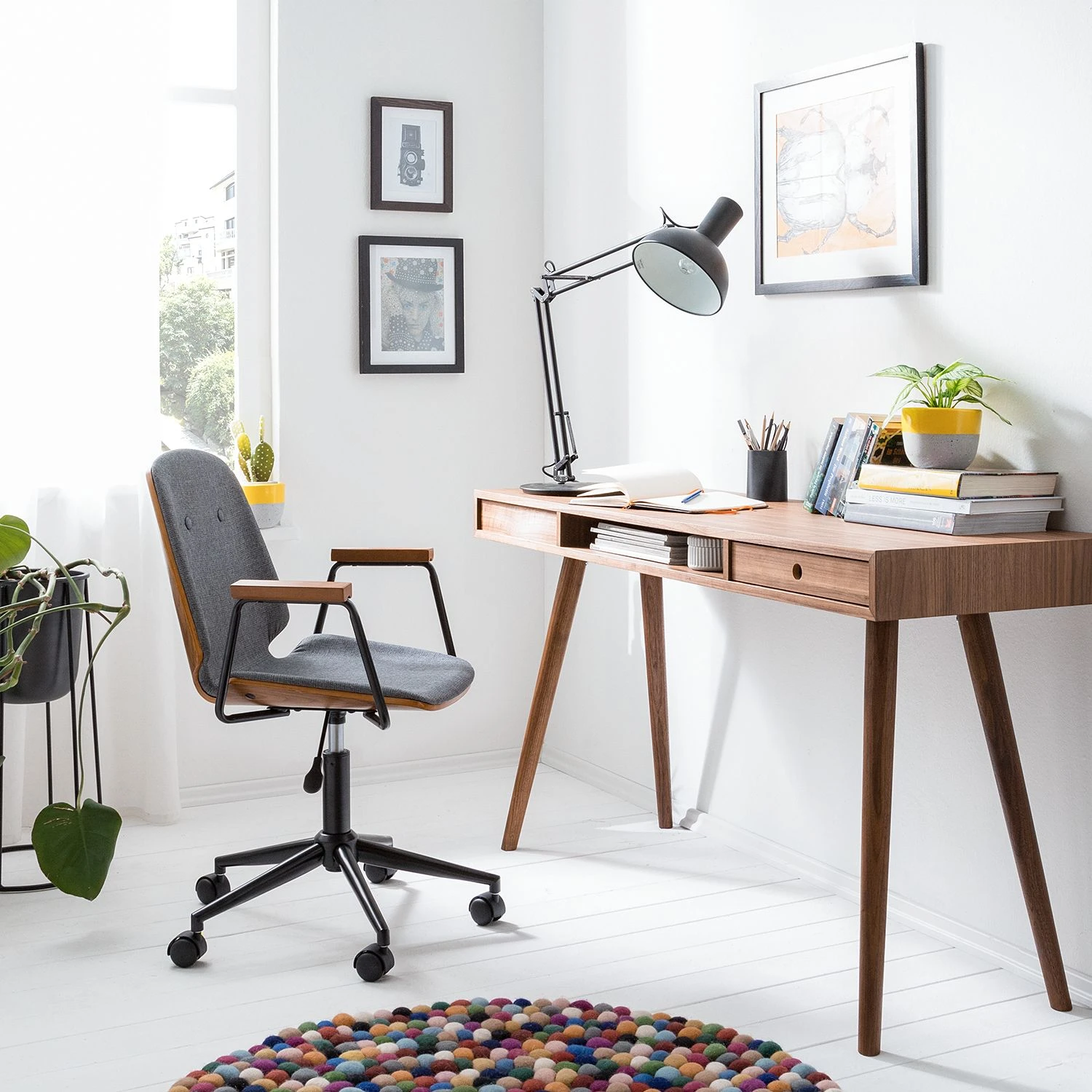 Studio Copenhagen Chaise de bureau pivotante Ganalu I - Tissu / acier 4 Studio Copenhagen Chaise de bureau pivotante Ganalu I - Tissu / acier – Image 2