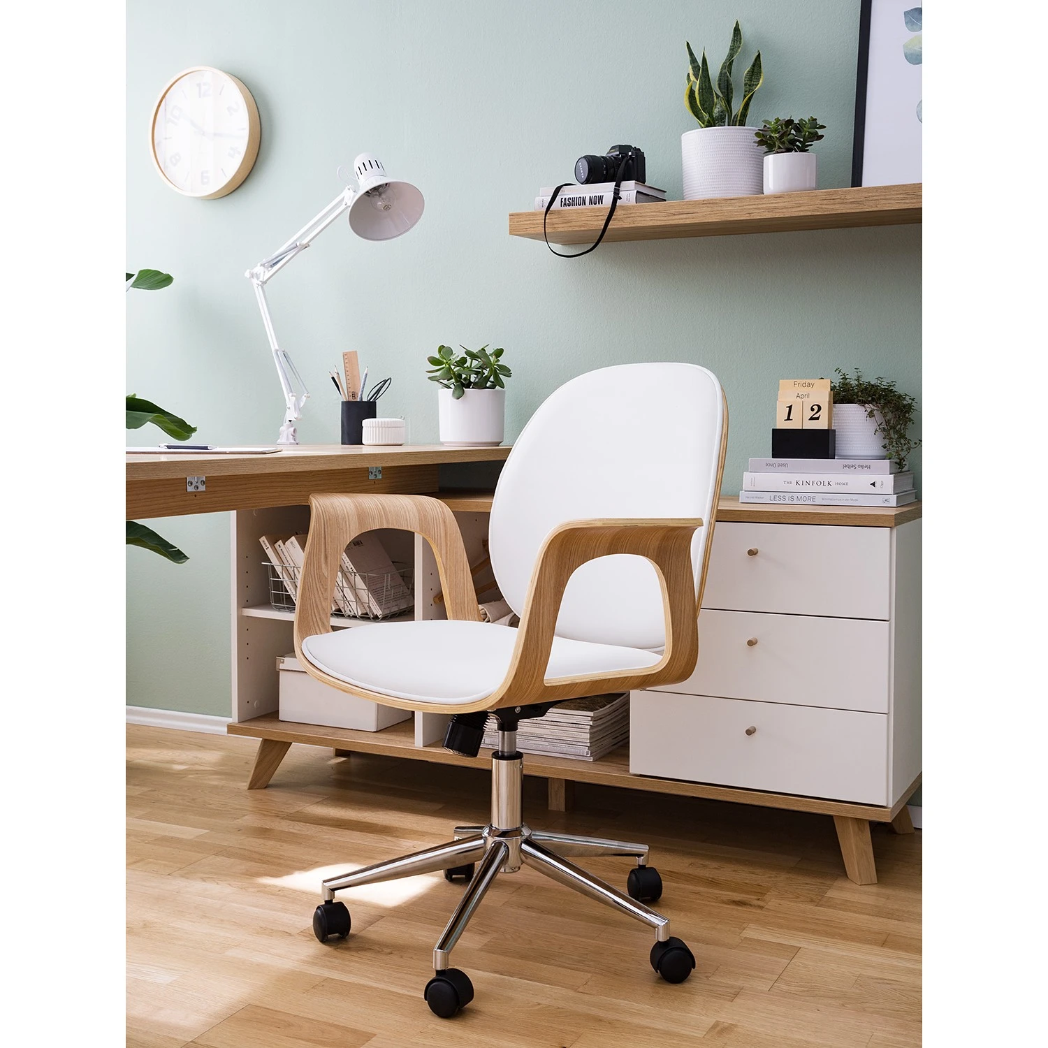 Mørteens Chaise de bureau pivotante Kinnula - Imitation cuir - Frêne / Blanc 5 Mørteens Chaise de bureau pivotante Kinnula - Imitation cuir - Frêne / Blanc – Image 3