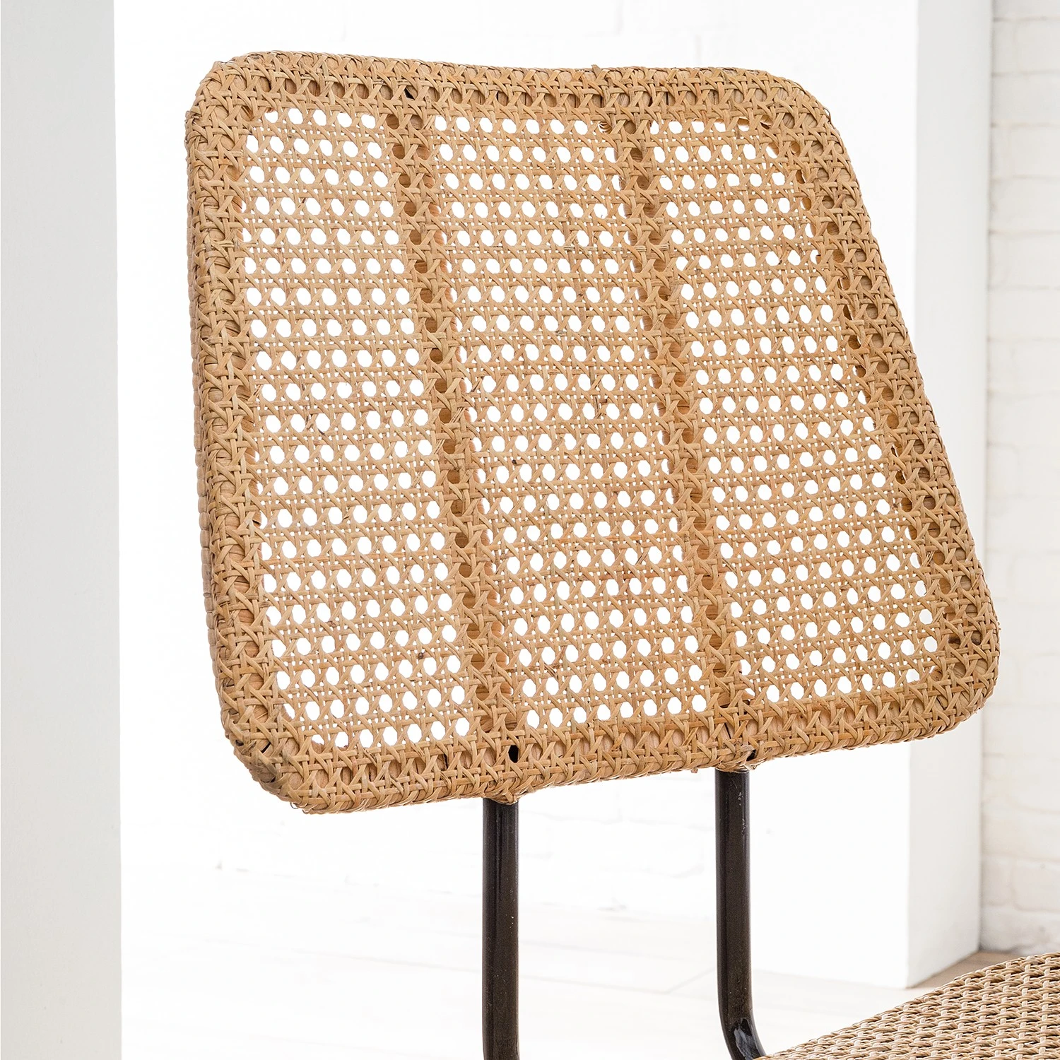 Ars manufacti Chaise Vina I - Rotin / Métal - Rotin / Noir 8 Ars manufacti Chaise Vina I - Rotin / Métal - Rotin / Noir – Image 6