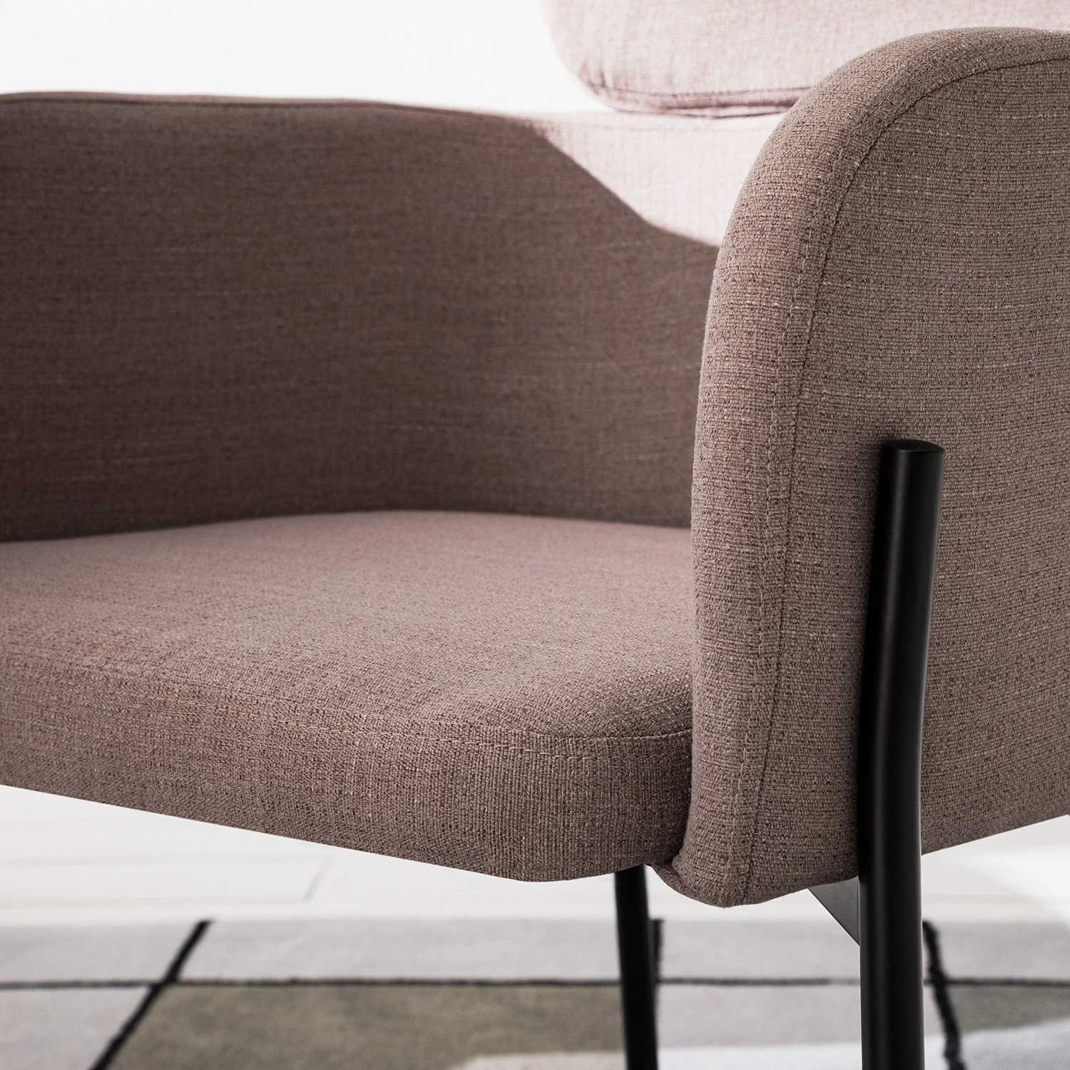 Mørteens Chaises à accoudoirs Menly - Tissu / Métal - Noir - Rose vieilli 16 Mørteens Chaises à accoudoirs Menly - Tissu / Métal - Noir - Rose vieilli – Image 14