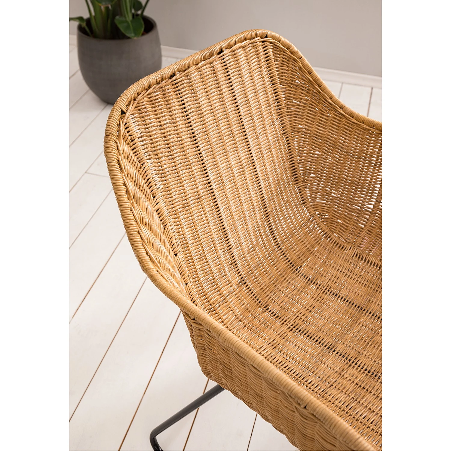 Ars manufacti Chaises à accoudoirs Vuna - Rotin / Métal - Rotin naturel / Noir 12 Ars manufacti Chaises à accoudoirs Vuna - Rotin / Métal - Rotin naturel / Noir – Image 10