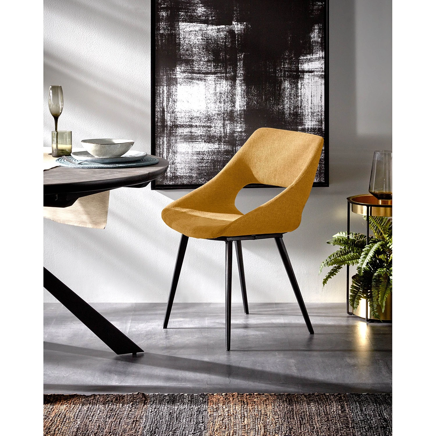 Norrwood Chaises capitonnées Hardy (lot de 2) - Tissu / Métal - Noir - Jaune moutarde 4 Norrwood Chaises capitonnées Hardy (lot de 2) - Tissu / Métal - Noir - Jaune moutarde – Image 2