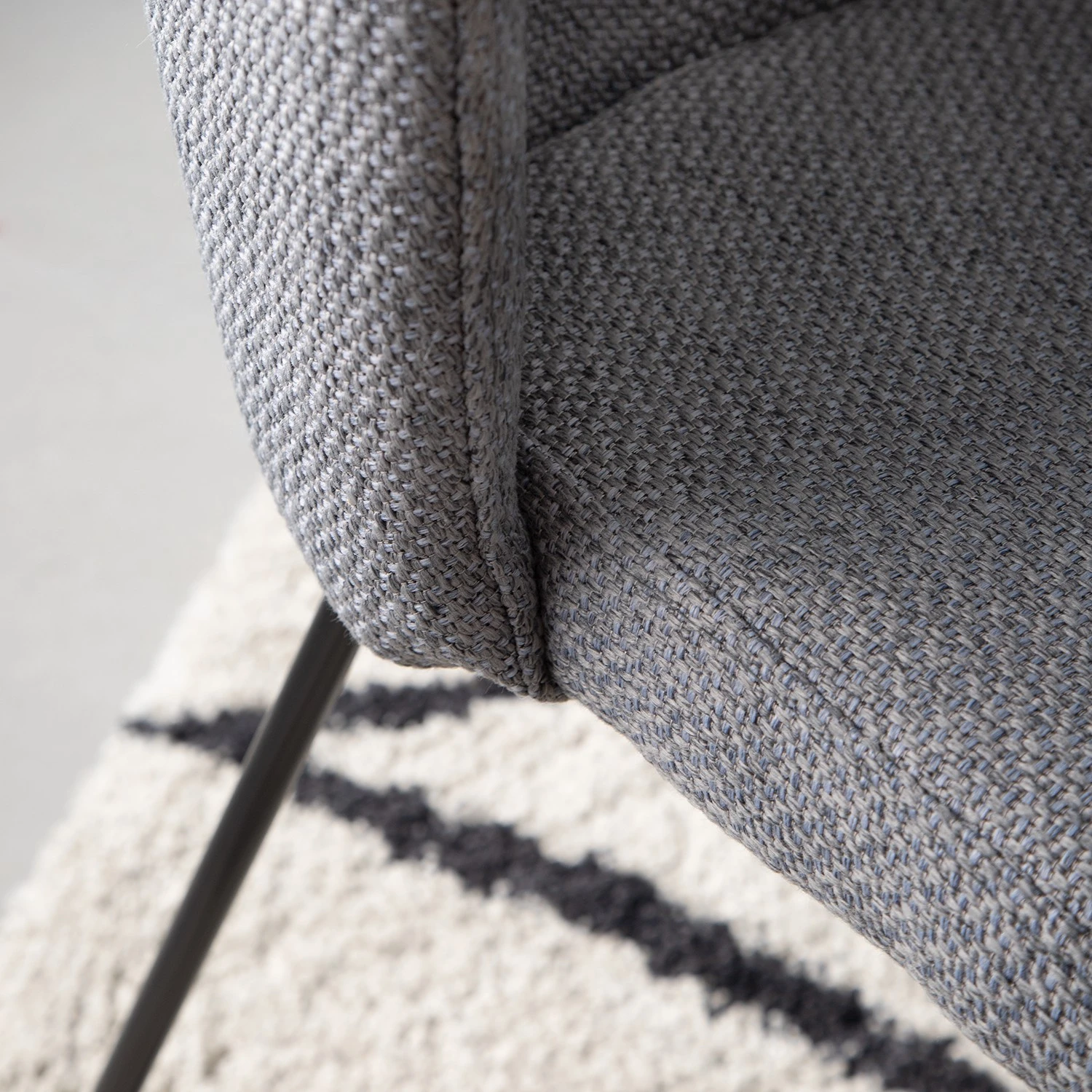 Mørteens Chaises à accoudoirs Tulia - Tissu / Acier - Gris foncé / Noir 13 Mørteens Chaises à accoudoirs Tulia - Tissu / Acier - Gris foncé / Noir – Image 11