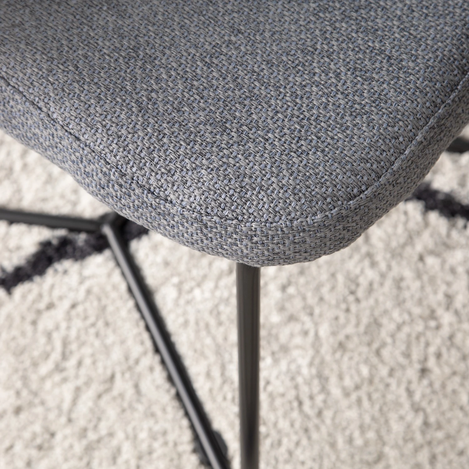 Mørteens Chaises à accoudoirs Tulia - Tissu / Acier - Gris foncé / Noir 14 Mørteens Chaises à accoudoirs Tulia - Tissu / Acier - Gris foncé / Noir – Image 12