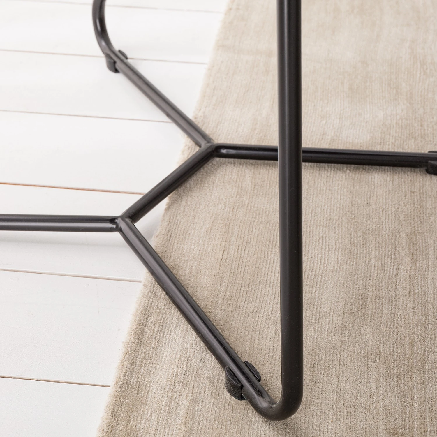 Mørteens Chaises à accoudoirs Tulia - Tissu / Acier - Gris foncé / Noir 16 Mørteens Chaises à accoudoirs Tulia - Tissu / Acier - Gris foncé / Noir – Image 14