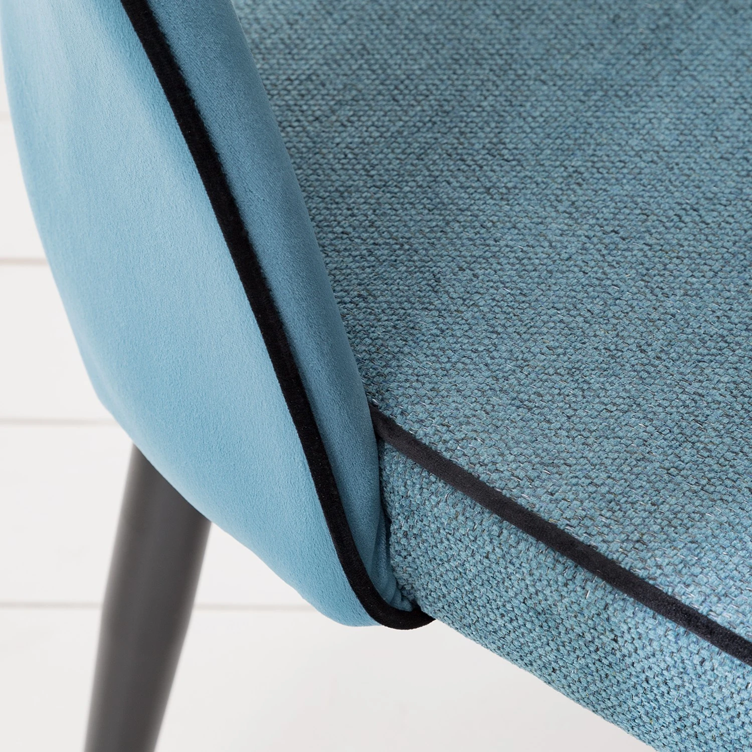 Jack & Alice Chaises capitonnées Jacky (lot de 2) - Tissu & velours / Métal - Gris chiné / Noir 9 Jack & Alice Chaises capitonnées Jacky (lot de 2) - Tissu & velours / Métal - Gris chiné / Noir – Image 7