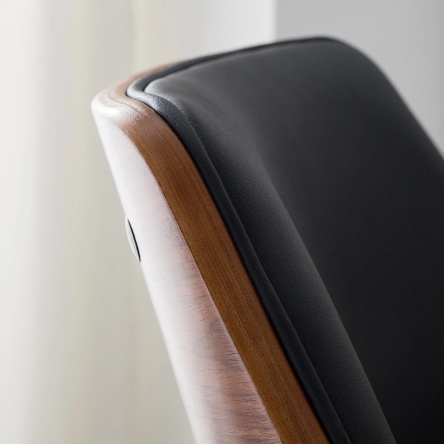 Mørteens Chaise de bureau Luumaki - Imitation cuir - Noir / Noyer 17 Mørteens Chaise de bureau Luumaki - Imitation cuir - Noir / Noyer – Image 16