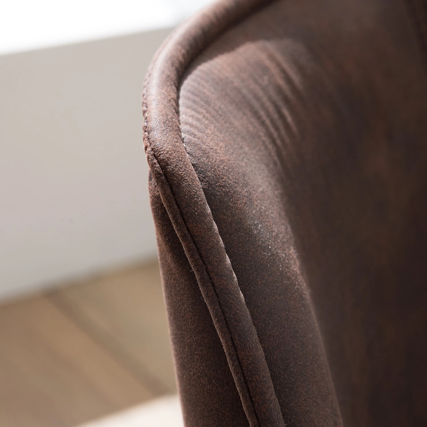 Ars manufacti Chaise de bureau Nurmes - Microfibre / Matière plastique - Marron vintage / Noir 12 Ars manufacti Chaise de bureau Nurmes - Microfibre / Matière plastique - Marron vintage / Noir – Image 10