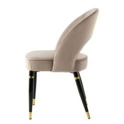 Kayoom Chaises capitonnées Courtney (lot de 2) - Velours / Partiellement en eucalyptus massif - Taupe / Doré 12 Kayoom Chaises capitonnées Courtney (lot de 2) - Velours / Partiellement en eucalyptus massif - Taupe / Doré -Chaises Soldes 1000214234 200529 06082800442 DETAILS P000000001000214234