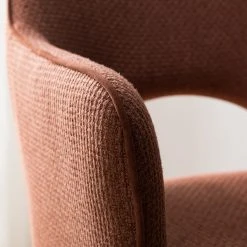 Fredriks Chaise à accoudoirs Tustin - Tissu / Métal - Marron rouille / Noir mat 35 Fredriks Chaise à accoudoirs Tustin - Tissu / Métal - Marron rouille / Noir mat -Chaises Soldes 1000218415 210311 12215300006 DETAILS P000000001000218415