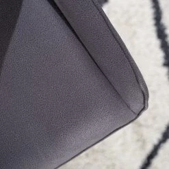 Fredriks Chaises cantilever Nadros (lot de 2) - Microfibre / Métal - Gris vintage / Noir mat 23 Fredriks Chaises cantilever Nadros (lot de 2) - Microfibre / Métal - Gris vintage / Noir mat -Chaises Soldes 1000218451 220330 031 DETAILS P000000001000218451