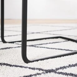 Fredriks Chaises cantilever Nadros (lot de 2) - Microfibre / Métal - Gris vintage / Noir mat 25 Fredriks Chaises cantilever Nadros (lot de 2) - Microfibre / Métal - Gris vintage / Noir mat -Chaises Soldes 1000218451 220330 033 DETAILS P000000001000218451