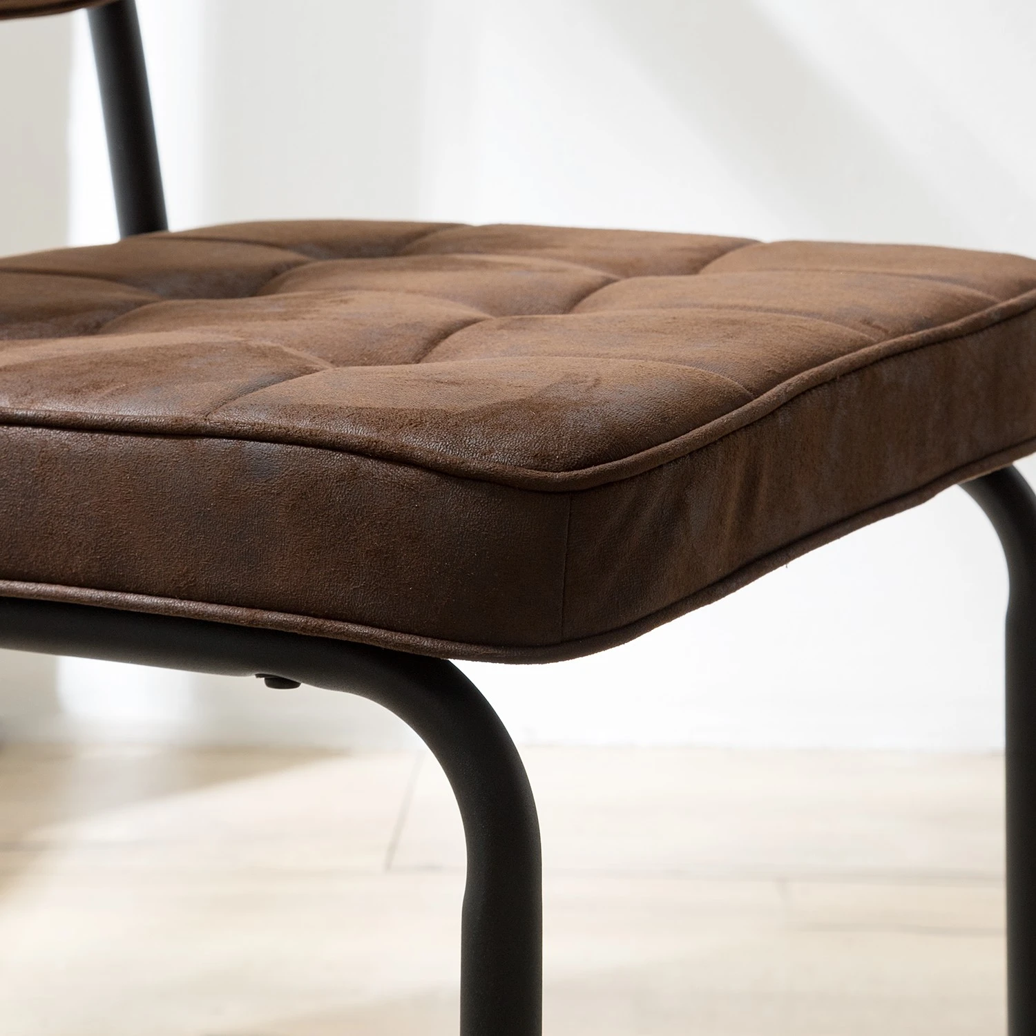 Ars manufacti Chaises cantilever Dalcross (lot de 2) - Microfibre / Métal - Marron 13 Ars manufacti Chaises cantilever Dalcross (lot de 2) - Microfibre / Métal - Marron – Image 11