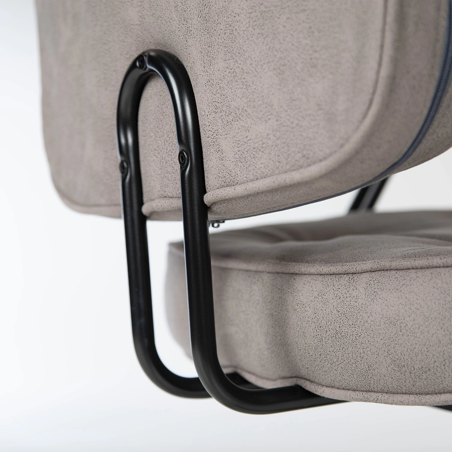 Furnitive Chaise de bureau Orlu I - Microfibre / Fer - Taupe vintage / Noir 10 Furnitive Chaise de bureau Orlu I - Microfibre / Fer - Taupe vintage / Noir – Image 8