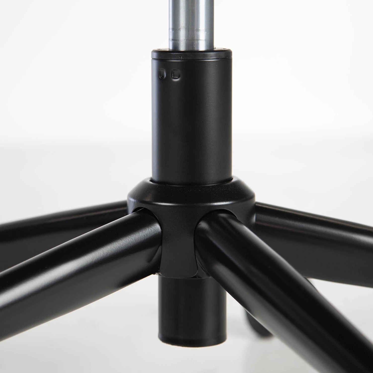 Furnitive Chaise de bureau Orlu I - Microfibre / Fer - Taupe vintage / Noir 15 Furnitive Chaise de bureau Orlu I - Microfibre / Fer - Taupe vintage / Noir – Image 13