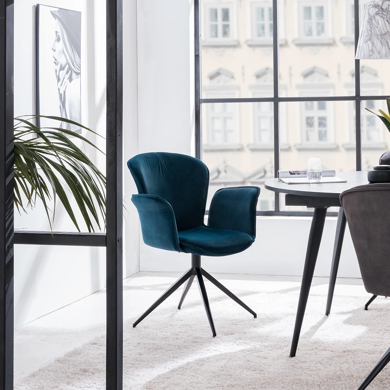 Ars manufacti Chaise à accoudoirs Yves - Bleu lagon 4 Ars manufacti Chaise à accoudoirs Yves - Bleu lagon – Image 2