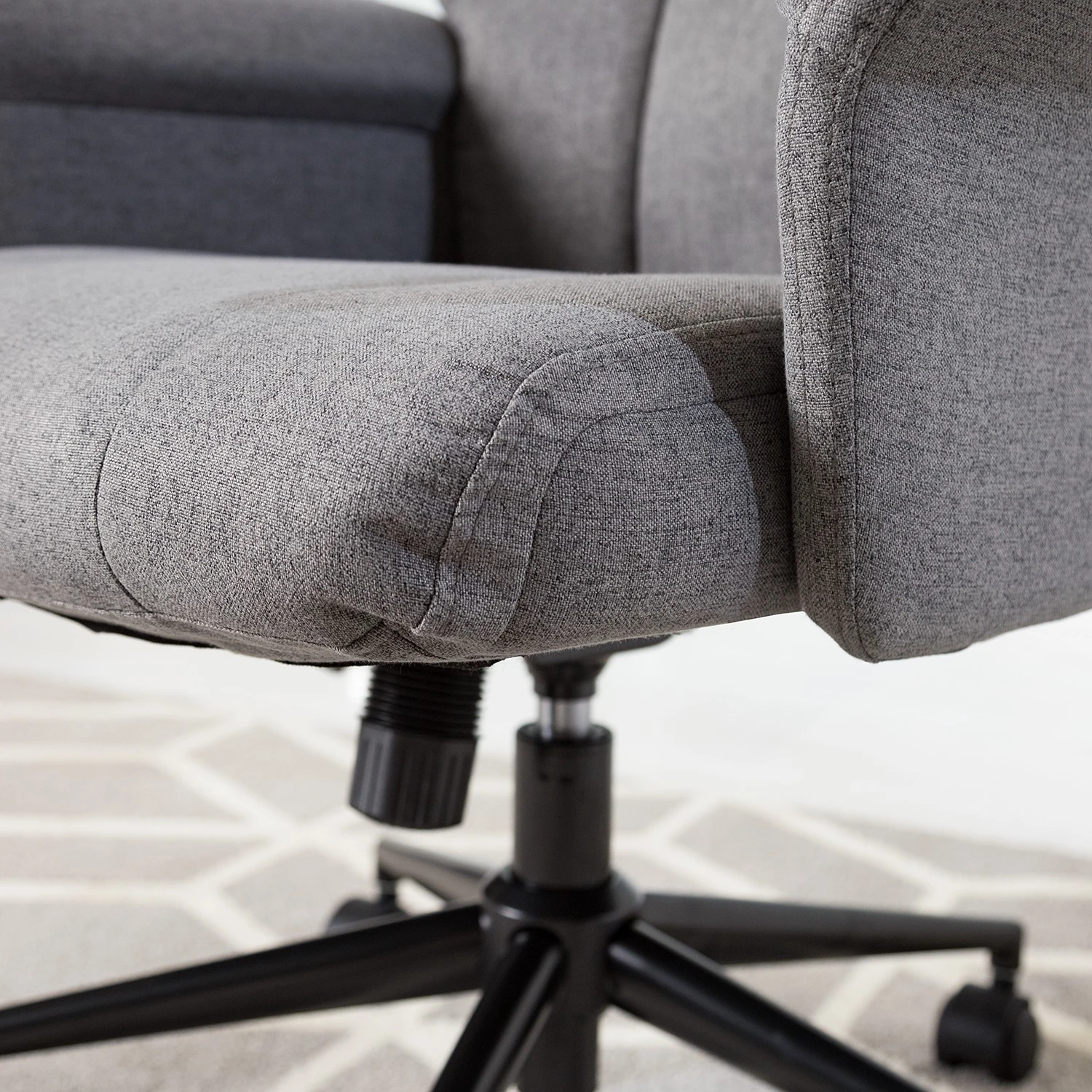 Furnitive Chaise de bureau Barking - (avec fonction massage) - Tissage à plat / Métal - Gris / Noir 17 Furnitive Chaise de bureau Barking - (avec fonction massage) - Tissage à plat / Métal - Gris / Noir – Image 15