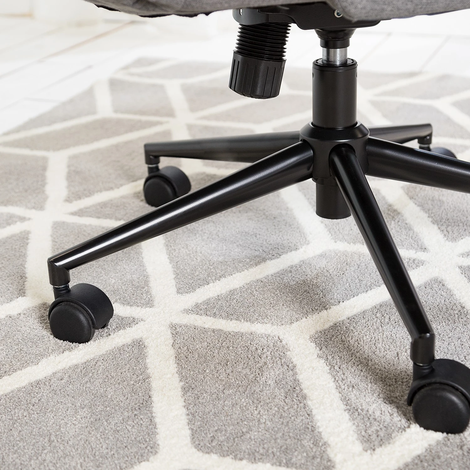 Furnitive Chaise de bureau Barking - (avec fonction massage) - Tissage à plat / Métal - Gris / Noir 20 Furnitive Chaise de bureau Barking - (avec fonction massage) - Tissage à plat / Métal - Gris / Noir – Image 18