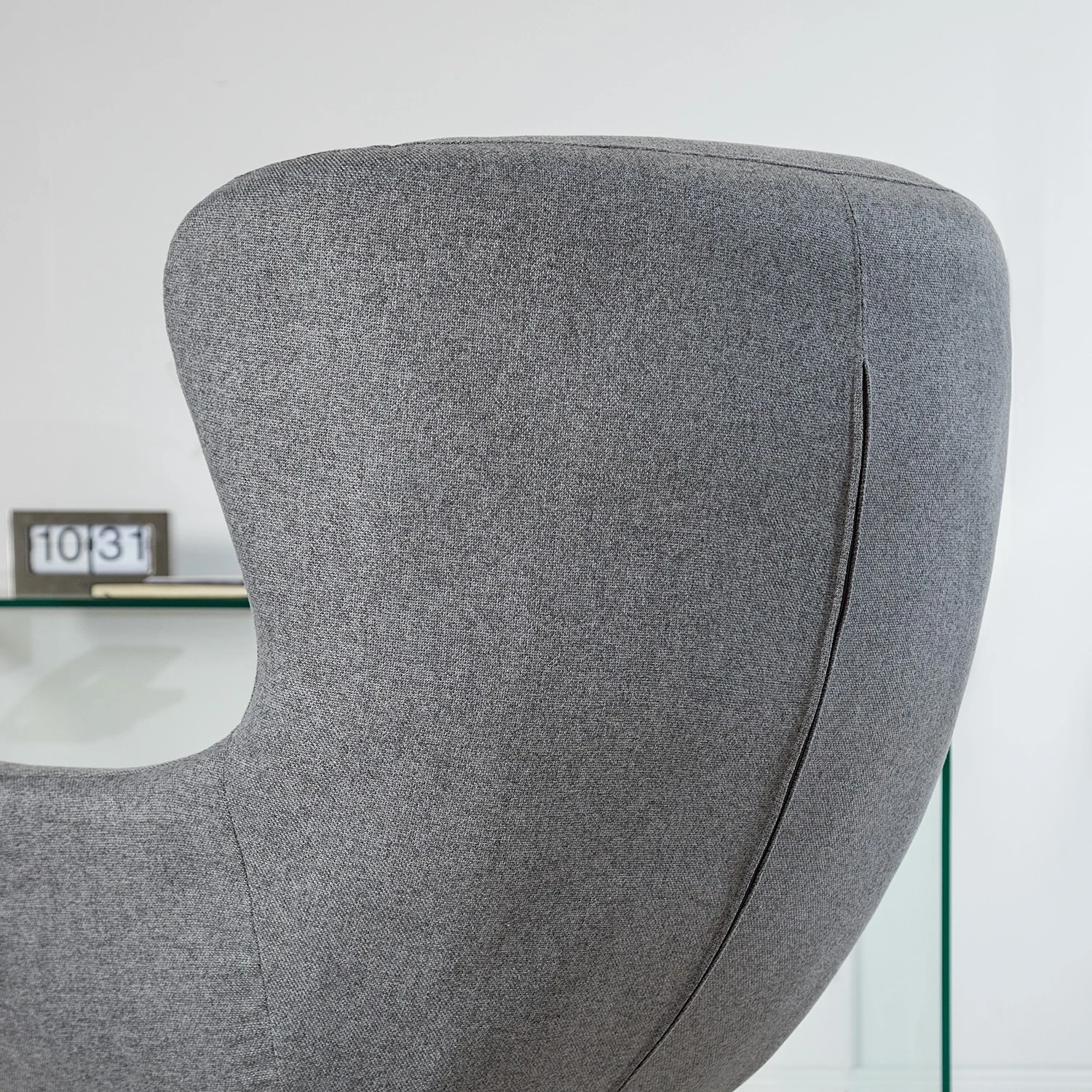 Furnitive Chaise de bureau massant Barnard - (avec fonction massage) Tissu / Métal - Gris clair / Chrome 6 Furnitive Chaise de bureau massant Barnard - (avec fonction massage) Tissu / Métal - Gris clair / Chrome – Image 4