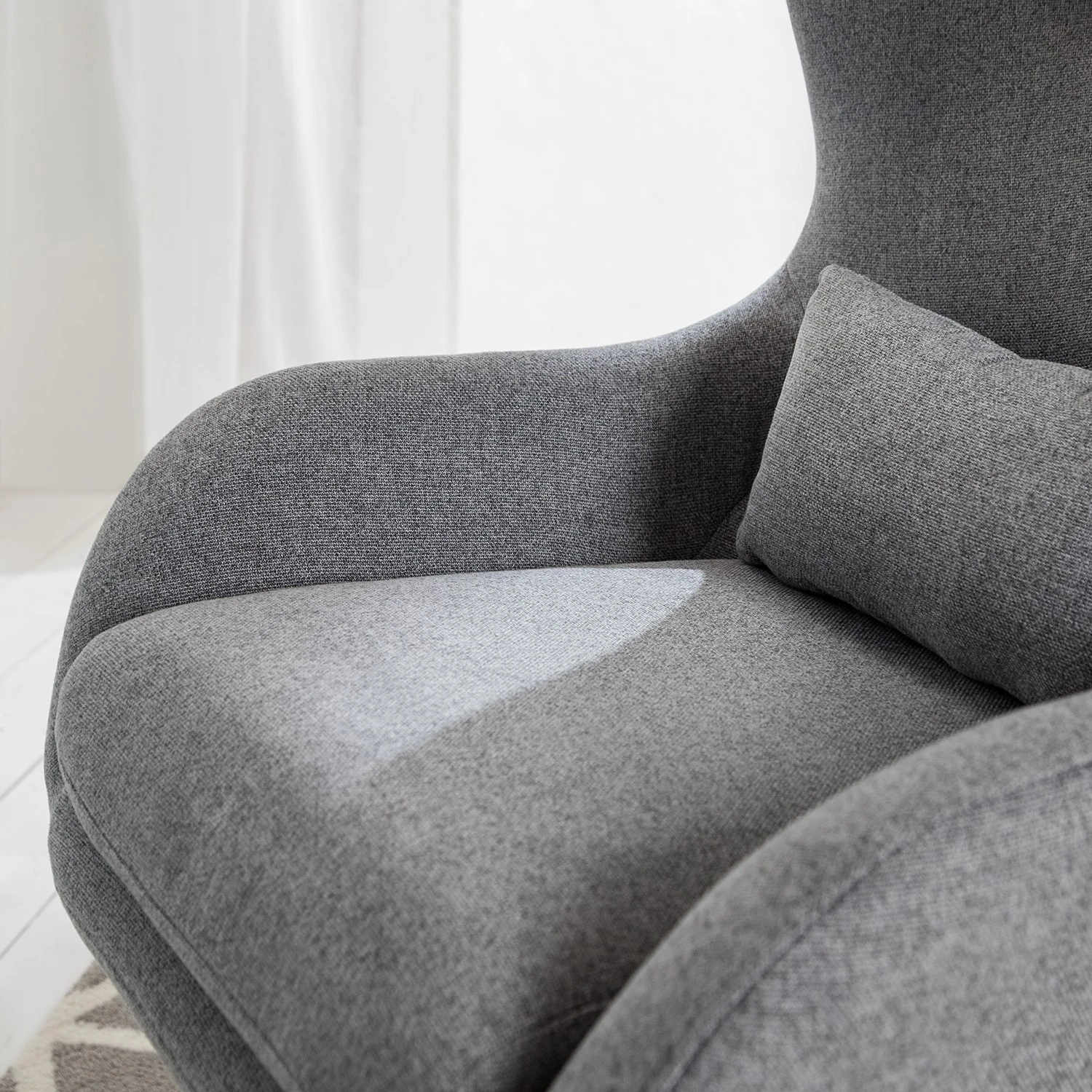 Furnitive Chaise de bureau massant Barnard - (avec fonction massage) Tissu / Métal - Gris clair / Chrome 8 Furnitive Chaise de bureau massant Barnard - (avec fonction massage) Tissu / Métal - Gris clair / Chrome – Image 6