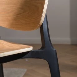 Studio Copenhagen Chaises Day (lot de 2) - Contreplaqué / Matière plastique - Imitation chêne / Noir -Chaises Soldes 1000273483 220915 025 MOOD DETAILS P000000001000273483 mood