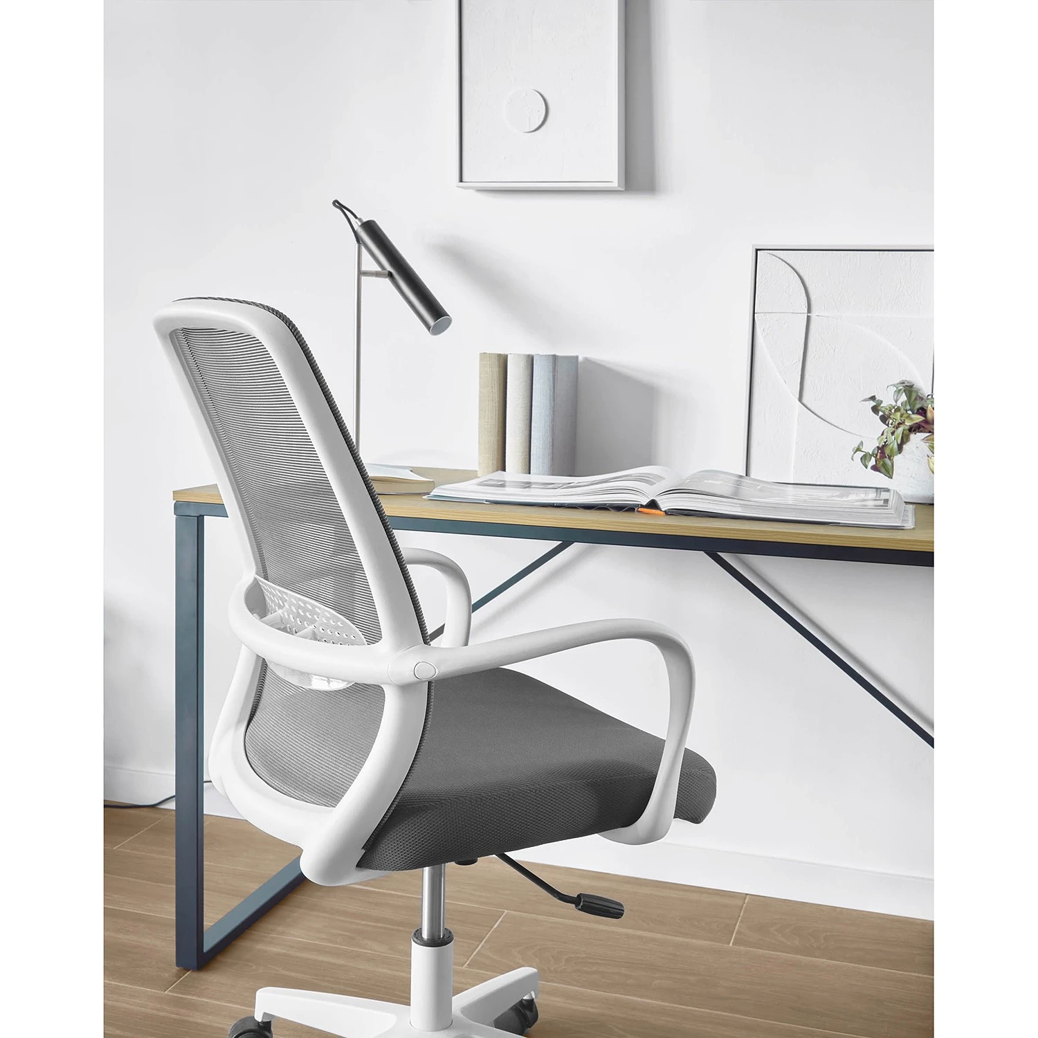Fredriks Chaise de bureau Melby - Blanc gris 5 Fredriks Chaise de bureau Melby - Blanc gris – Image 3