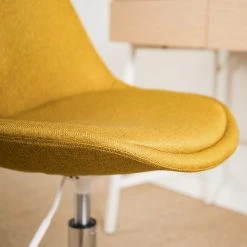 Mørteens Chaise pivotante Aledas - Tissu Cors: Jaune curry - Blanc -Chaises Soldes 1000277880 220524 030 DETAILS P000000001000277880