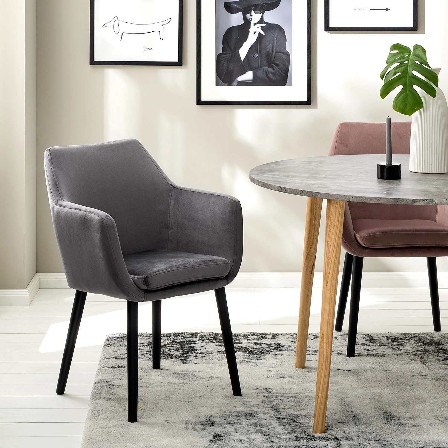 Mørteens Chaises à accoudoirs Nicholas V - Velours Kemi: Gris foncé - Lot de 2 5 Mørteens Chaises à accoudoirs Nicholas V - Velours Kemi: Gris foncé - Lot de 2 – Image 3