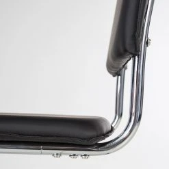 Fredriks Chaises cantilever Elane (lot de 2) 18 Fredriks Chaises cantilever Elane (lot de 2) -Chaises Soldes 1000281752 220621 055 DETAILS P000000001000281752