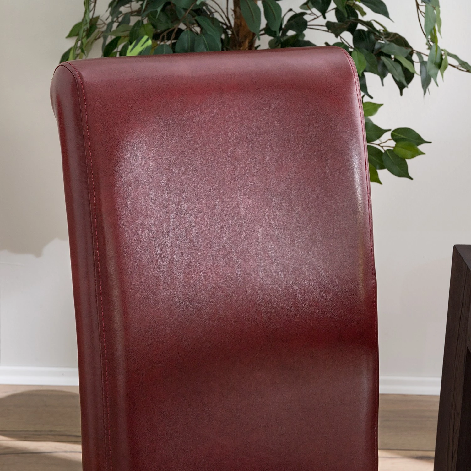 Ars Natura Chaises capitonnées Nello I (lot de 2) - similicuir / Hévéa massif - Marron foncé - Carmin - Lot de 4 9 Ars Natura Chaises capitonnées Nello I (lot de 2) - similicuir / Hévéa massif - Marron foncé - Carmin - Lot de 4 – Image 7