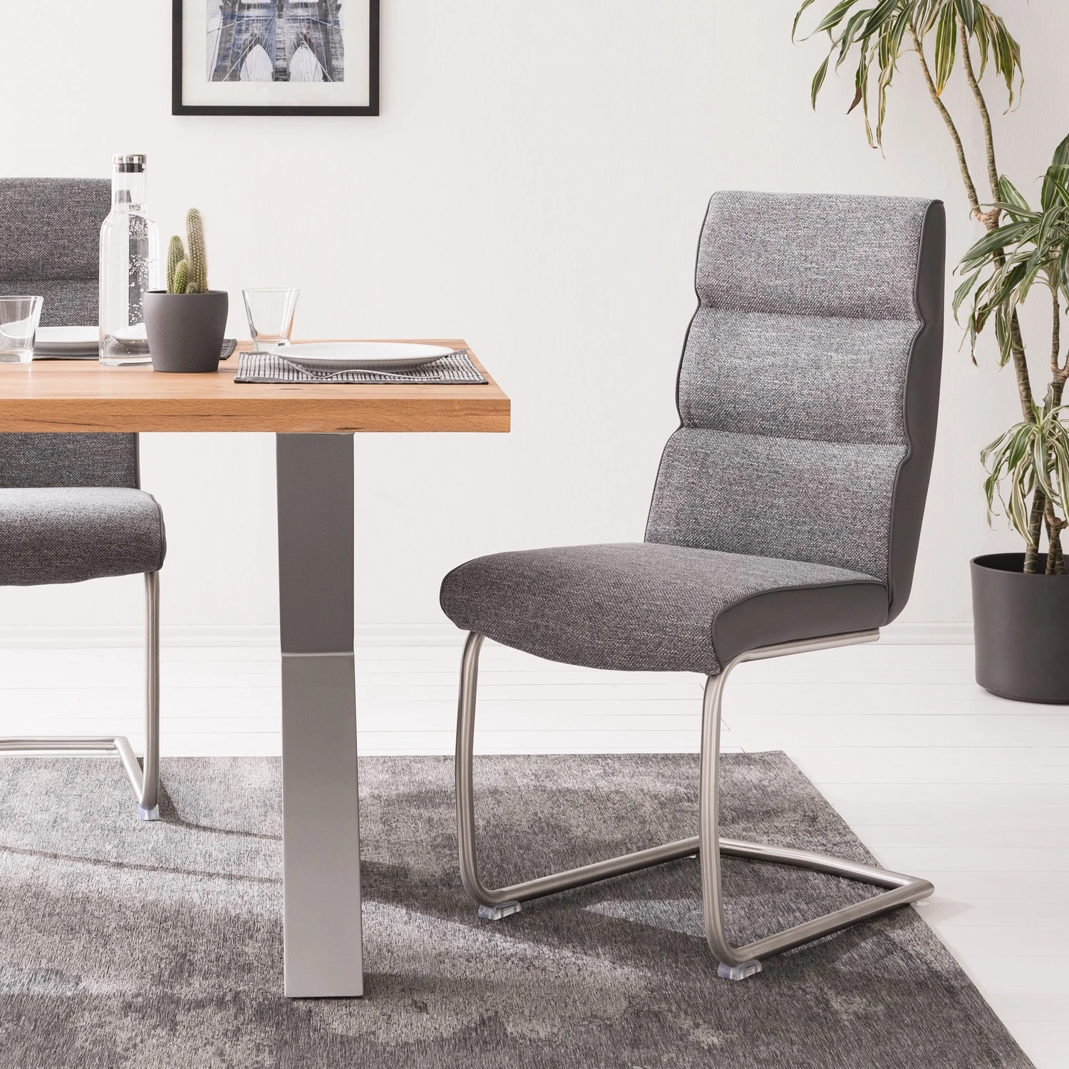 Fredriks Chaise cantilever Abenra - Tissu structuré / Acier - Acier inoxydable - Gris - Lot de 4 4 Fredriks Chaise cantilever Abenra - Tissu structuré / Acier - Acier inoxydable - Gris - Lot de 4 – Image 2