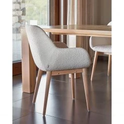 Loftscape Chaises à accoudoirs Kusamo V (lot de 4) - Tissu structuré - Blanc / Frêne -Chaises Soldes 1000340256 220414 021 MOOD DETAILS P000000001000340256 mood